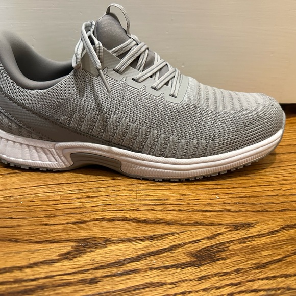 Ortho feet Grey sneakers - Picture 9 of 10